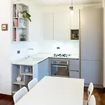 Sky Garden - Private Garage דירה