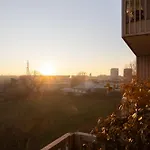 דירה Sky Garden - Private Garage